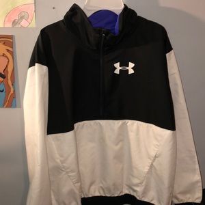 UNDER ARMOUR WINDBREAKER